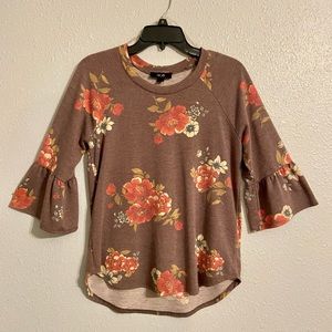 AGB Floral 3/4 Bell Sleeve Hi-Lo Top Small
